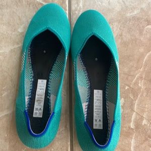 9.5 Rothy’s Aqua/Turquoise with Royal